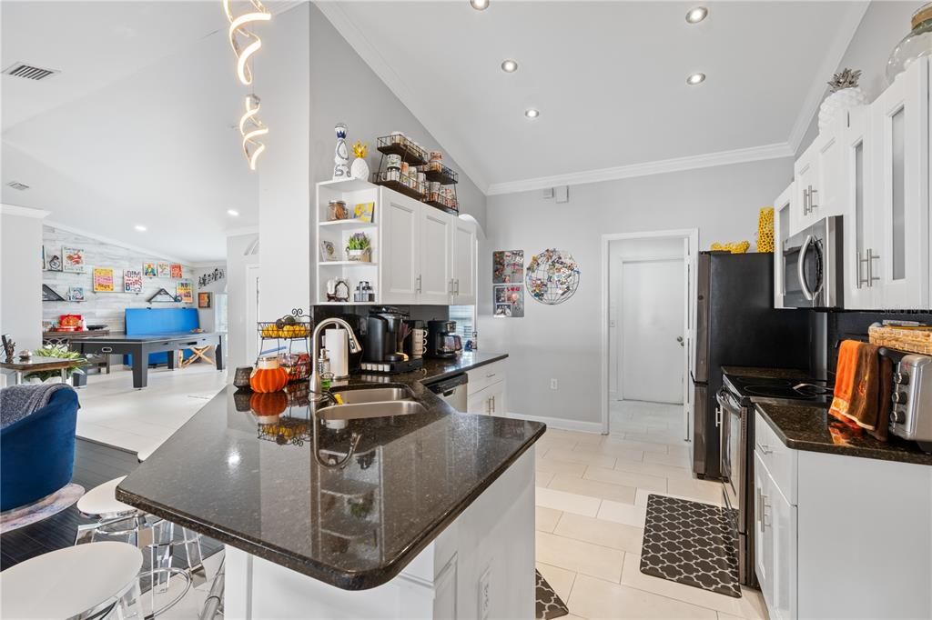 待售: $490,000 (4 贝兹, 2 浴室, 1775 平方英尺)