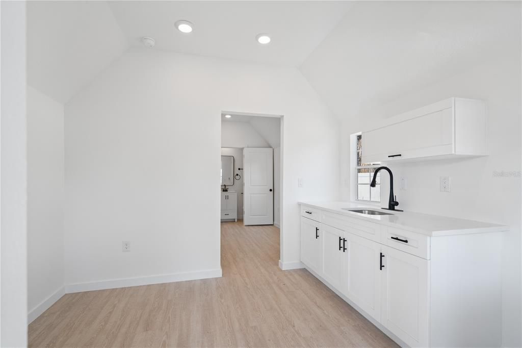 待售: $490,000 (4 贝兹, 2 浴室, 1775 平方英尺)