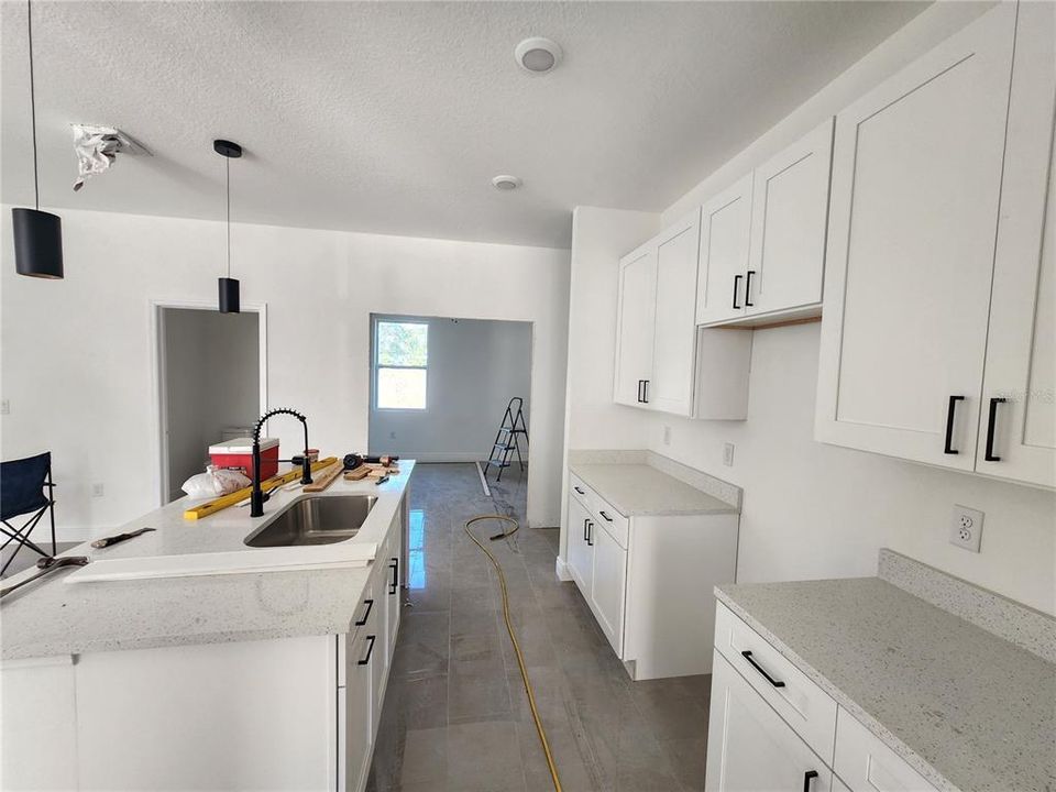 На продажу: $415,000 (3 спален, 2 ванн, 2270 Квадратных фут)