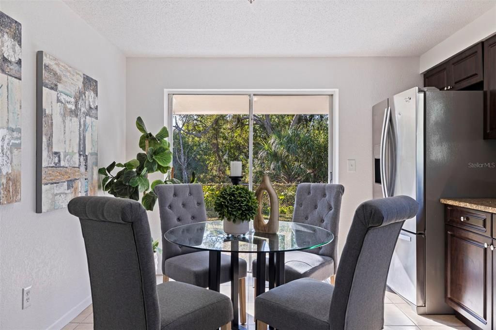 For Sale: $299,900 (3 beds, 1 baths, 946 Square Feet)