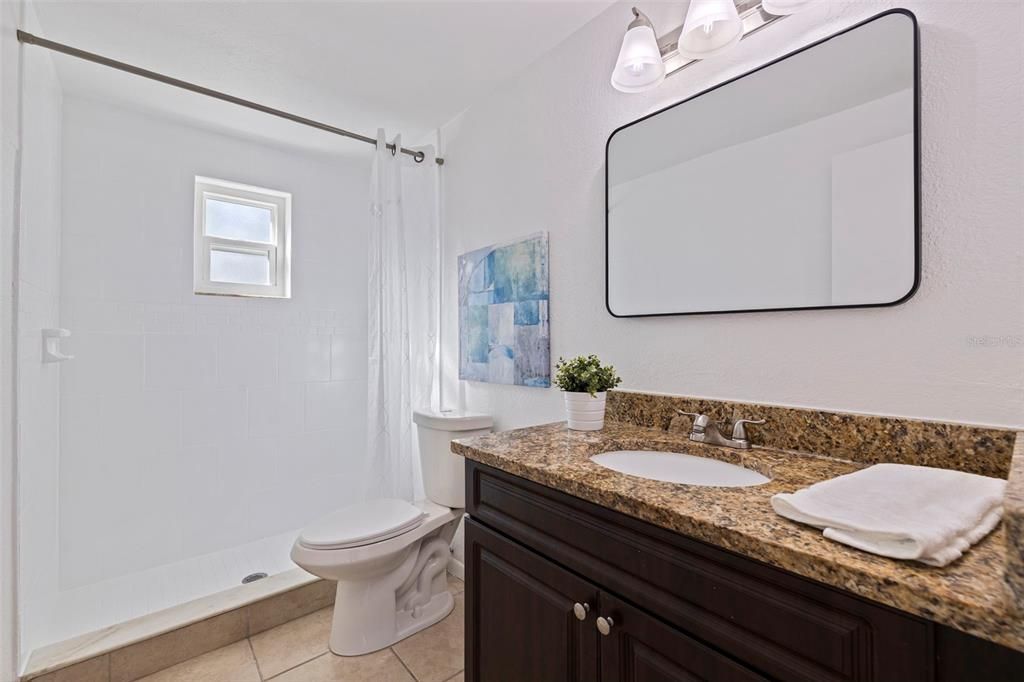 For Sale: $299,900 (3 beds, 1 baths, 946 Square Feet)