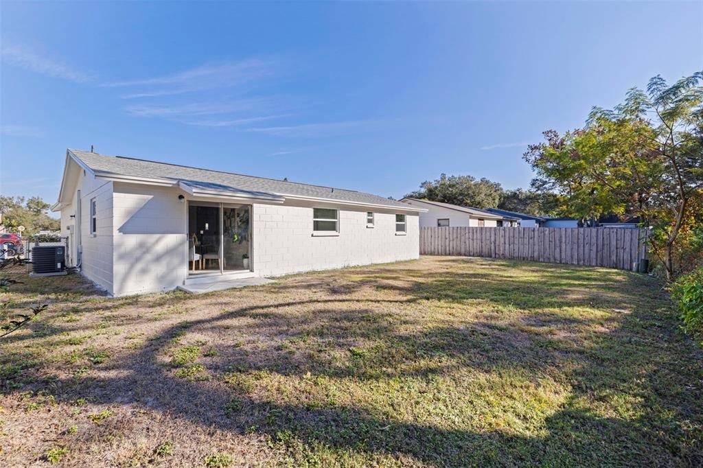 For Sale: $299,900 (3 beds, 1 baths, 946 Square Feet)