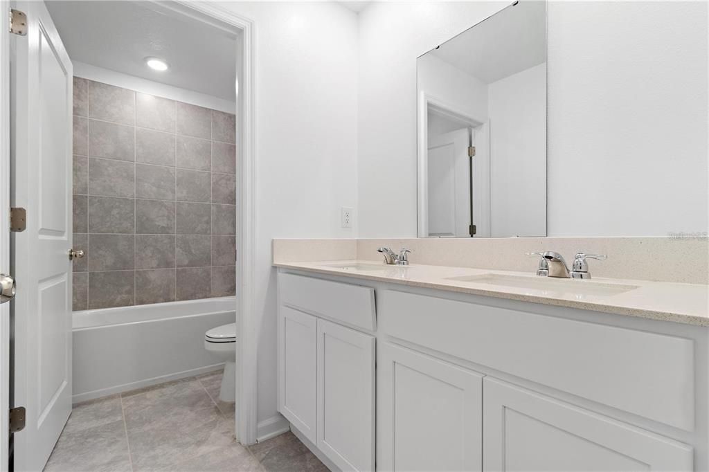 出租: $2,550 (5 贝兹, 2 浴室, 2370 平方英尺)