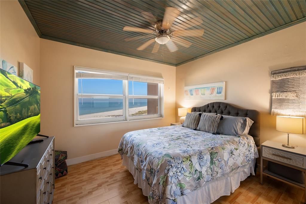 待售: $464,900 (1 贝兹, 1 浴室, 707 平方英尺)