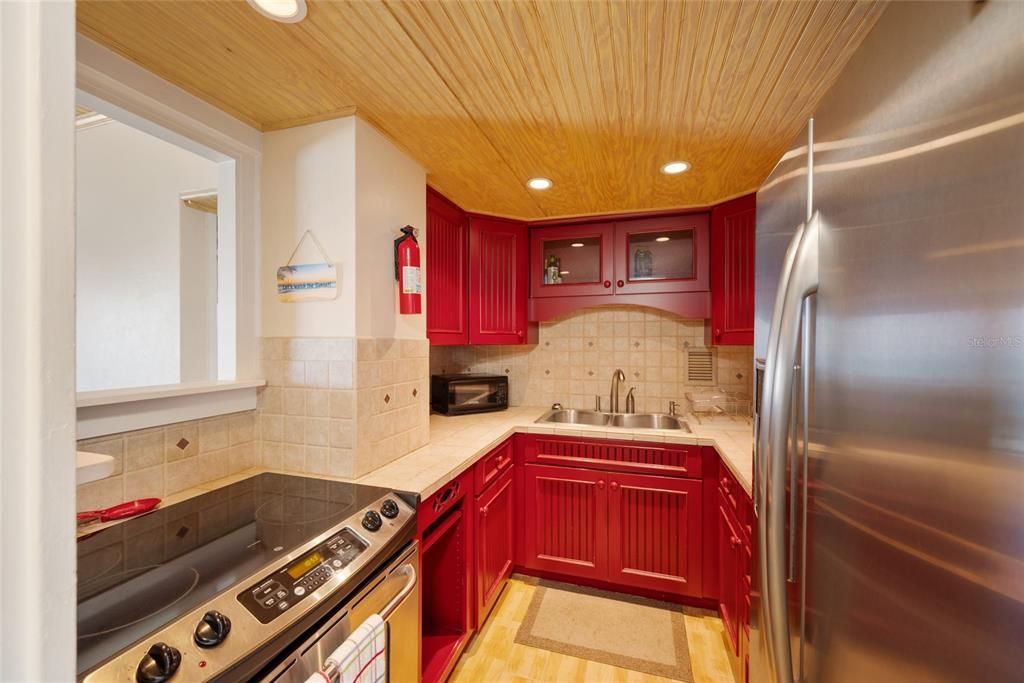 待售: $464,900 (1 贝兹, 1 浴室, 707 平方英尺)