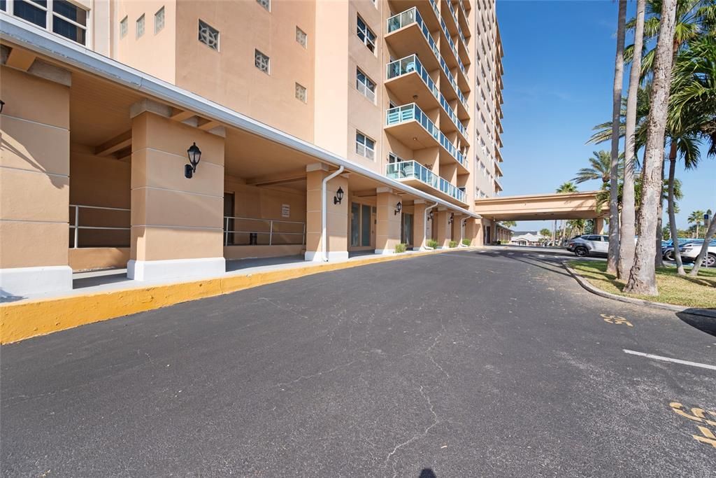 待售: $464,900 (1 贝兹, 1 浴室, 707 平方英尺)