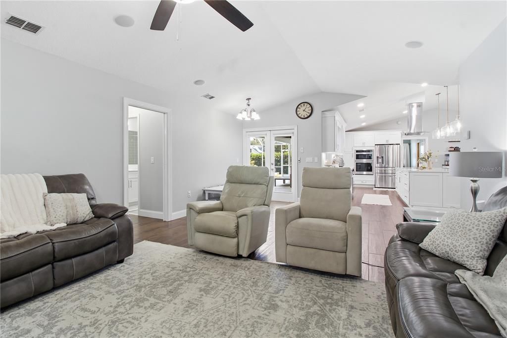 待售: $524,900 (3 贝兹, 2 浴室, 1915 平方英尺)