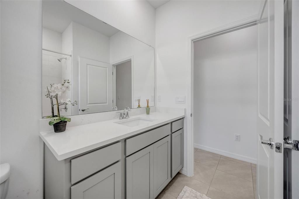 For Sale: $375,000 (3 beds, 2 baths, 1565 Square Feet)