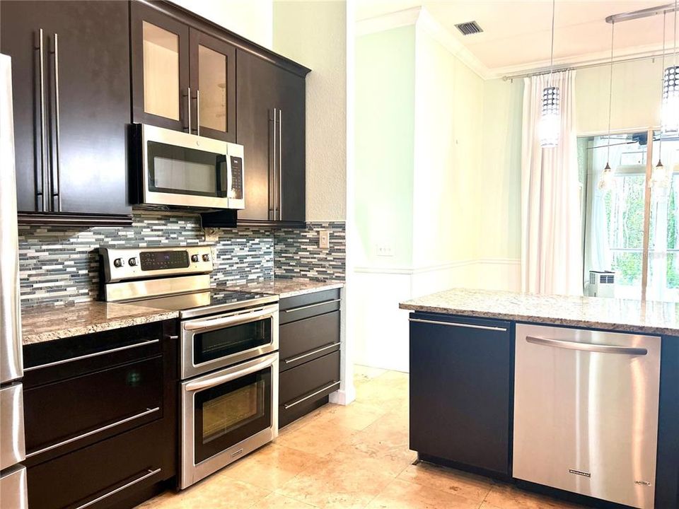 В аренду: $3,100 (4 спален, 2 ванн, 2662 Квадратных фут)