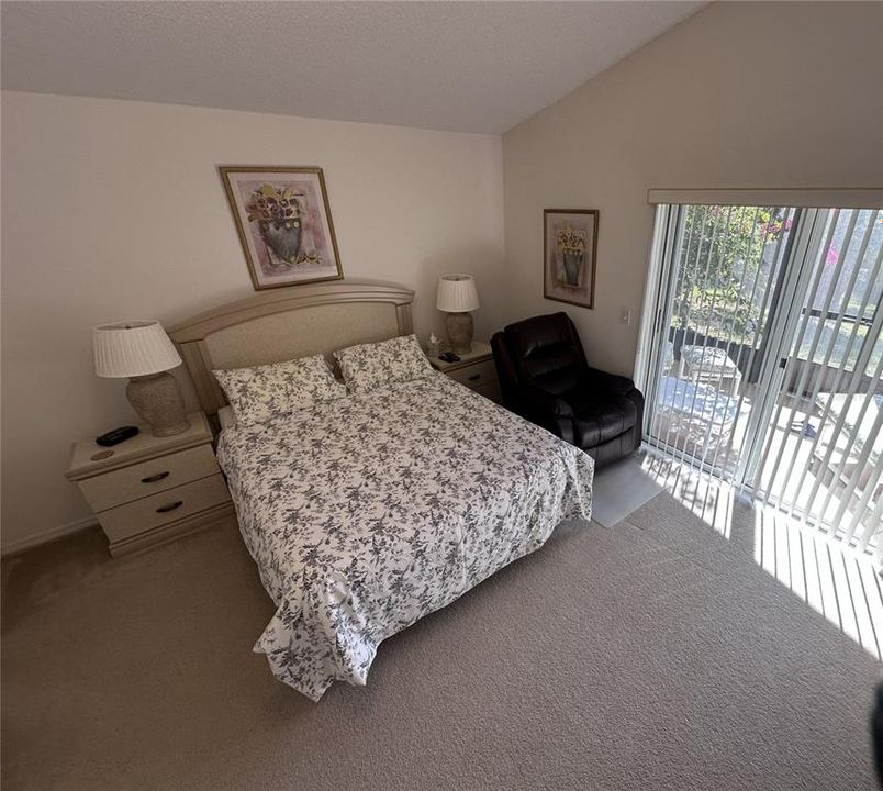 На продажу: $334,900 (4 спален, 2 ванн, 1642 Квадратных фут)