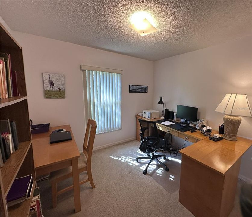 На продажу: $334,900 (4 спален, 2 ванн, 1642 Квадратных фут)