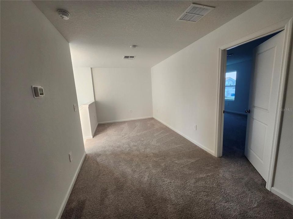 For Rent: $2,100 (4 beds, 2 baths, 1874 Square Feet)