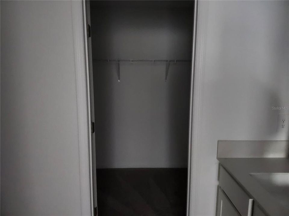 For Rent: $2,100 (4 beds, 2 baths, 1874 Square Feet)