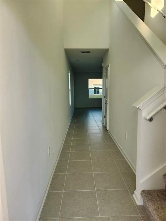 For Rent: $2,100 (4 beds, 2 baths, 1874 Square Feet)