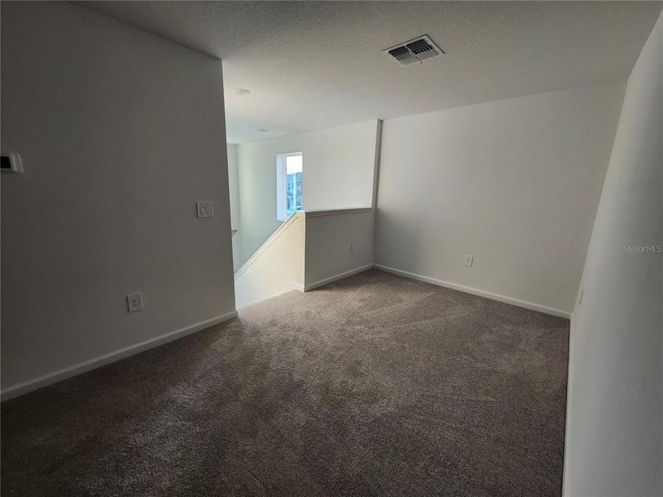 For Rent: $2,100 (4 beds, 2 baths, 1874 Square Feet)