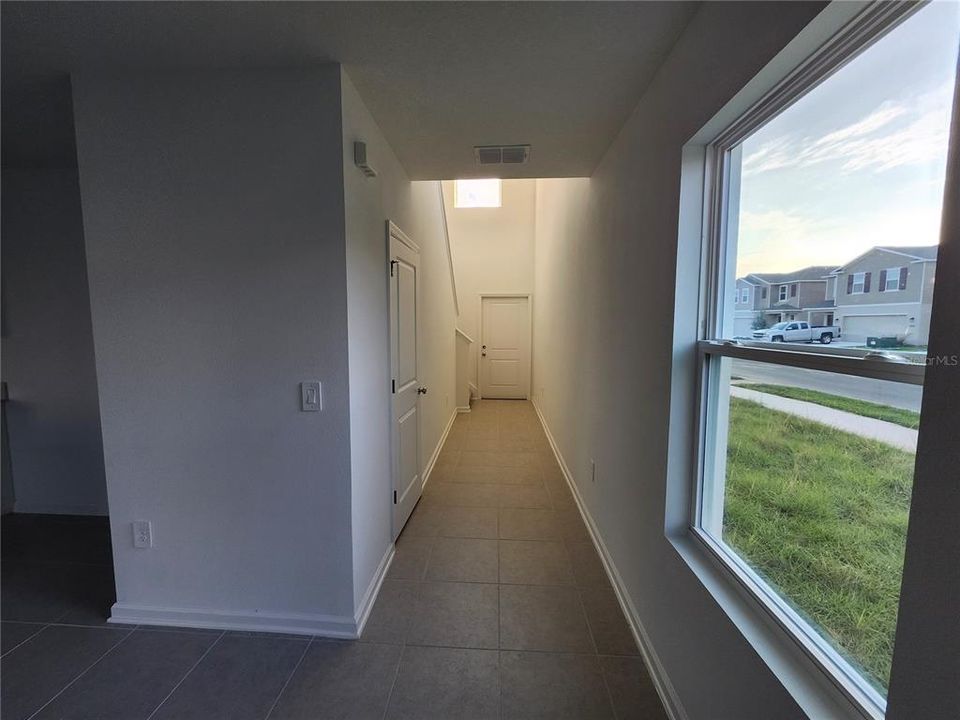 For Rent: $2,100 (4 beds, 2 baths, 1874 Square Feet)