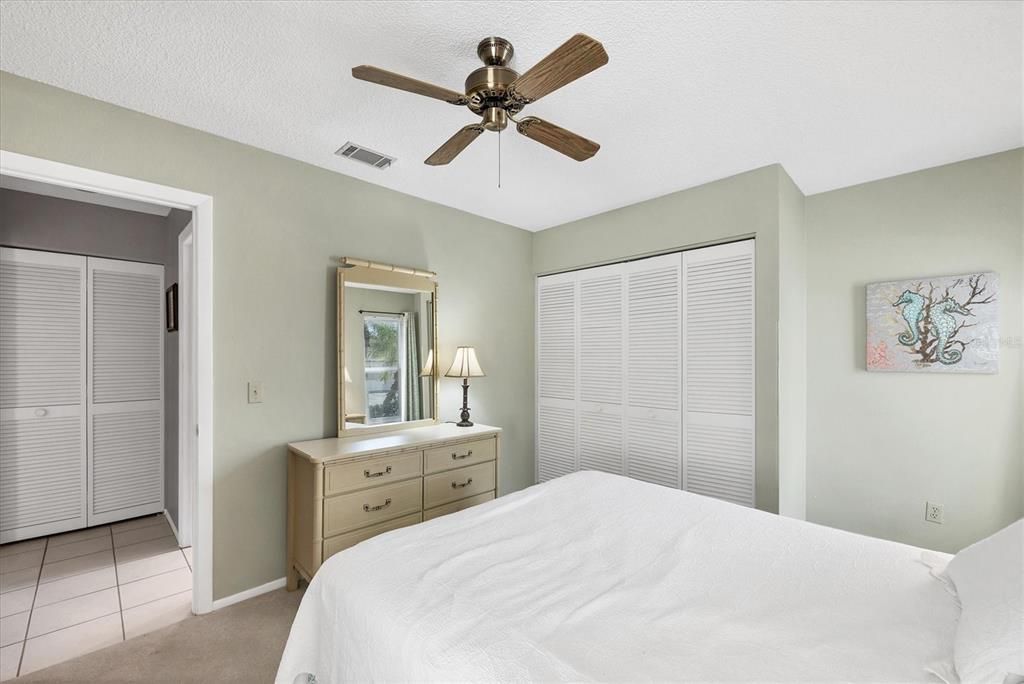 For Sale: $189,900 (2 beds, 2 baths, 1383 Square Feet)