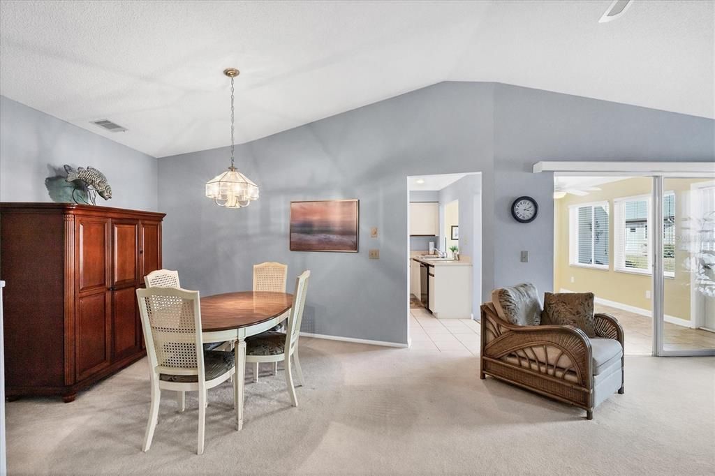 For Sale: $189,900 (2 beds, 2 baths, 1383 Square Feet)