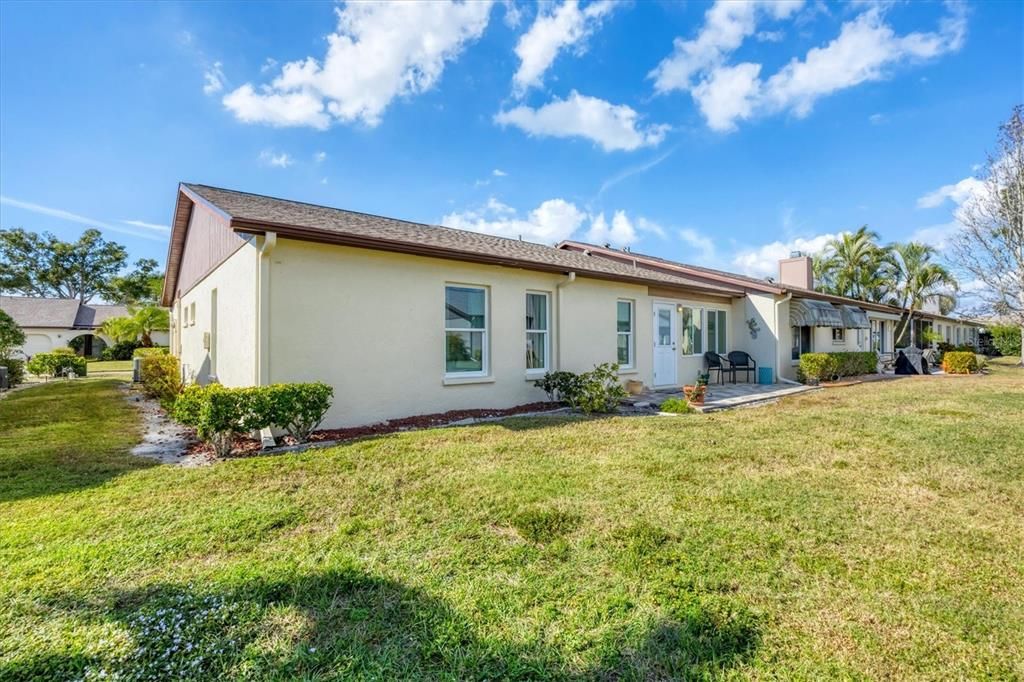 For Sale: $189,900 (2 beds, 2 baths, 1383 Square Feet)