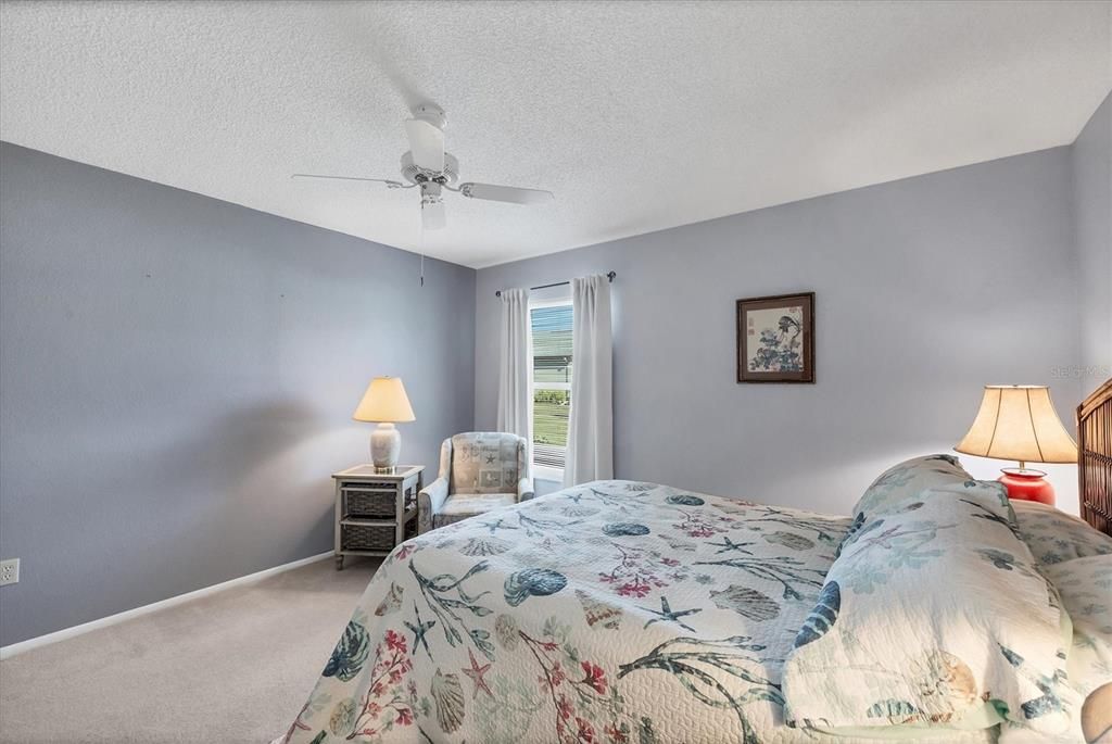 For Sale: $189,900 (2 beds, 2 baths, 1383 Square Feet)