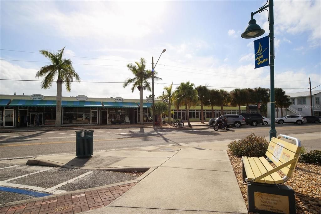 For Sale: $189,900 (2 beds, 2 baths, 1383 Square Feet)