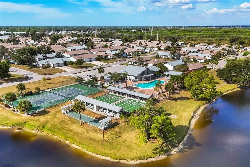 For Sale: $189,900 (2 beds, 2 baths, 1383 Square Feet)