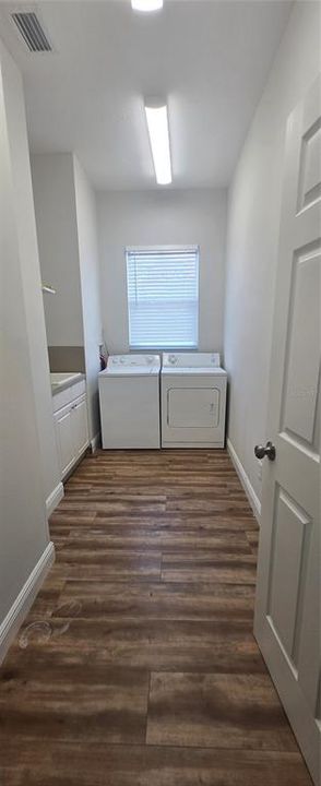 For Rent: $3,500 (3 beds, 2 baths, 2100 Square Feet)