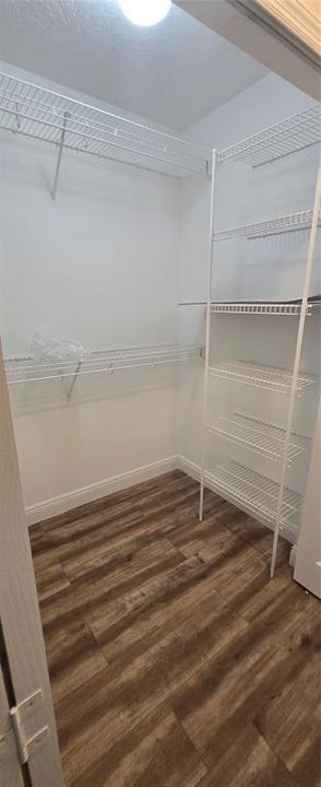 For Rent: $3,500 (3 beds, 2 baths, 2100 Square Feet)