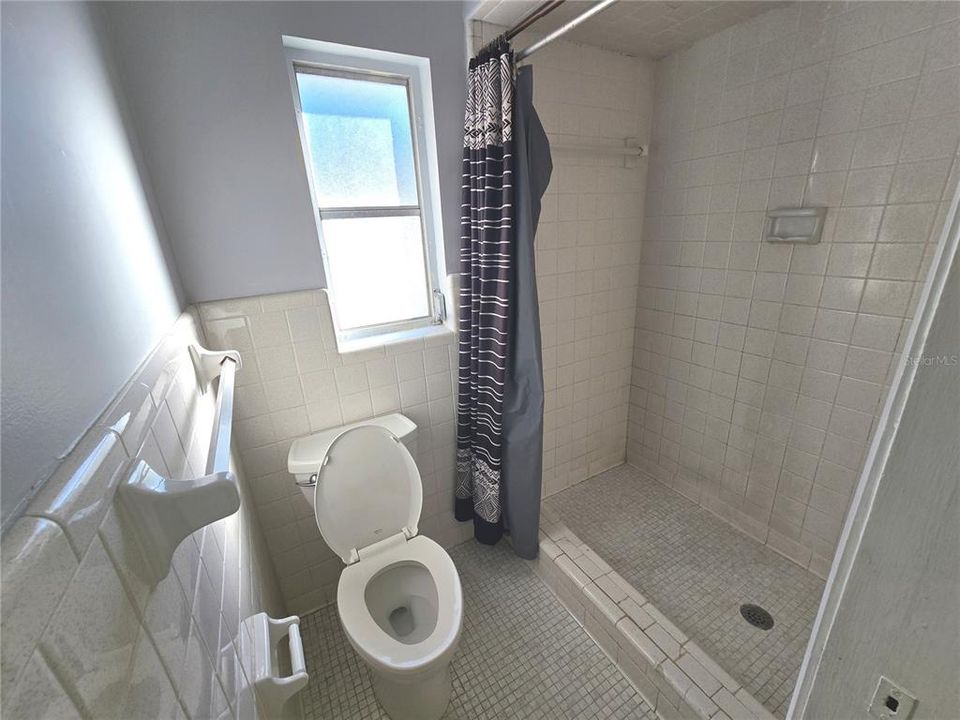 出租: $2,195 (3 贝兹, 2 浴室, 2008 平方英尺)