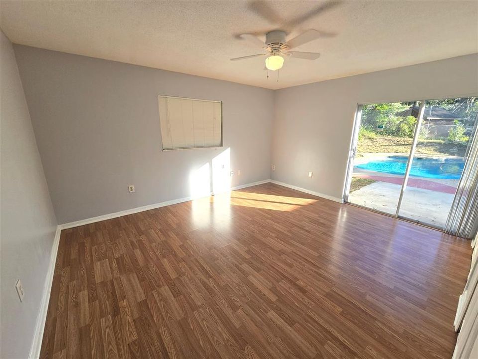 出租: $2,195 (3 贝兹, 2 浴室, 2008 平方英尺)