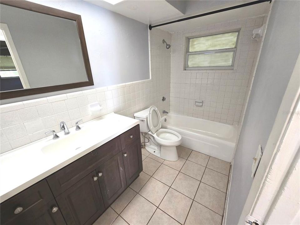 出租: $2,195 (3 贝兹, 2 浴室, 2008 平方英尺)