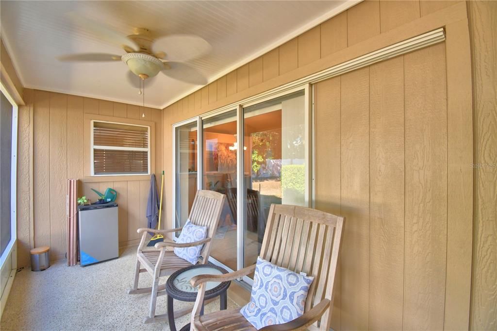 На продажу: $394,900 (4 спален, 2 ванн, 1669 Квадратных фут)