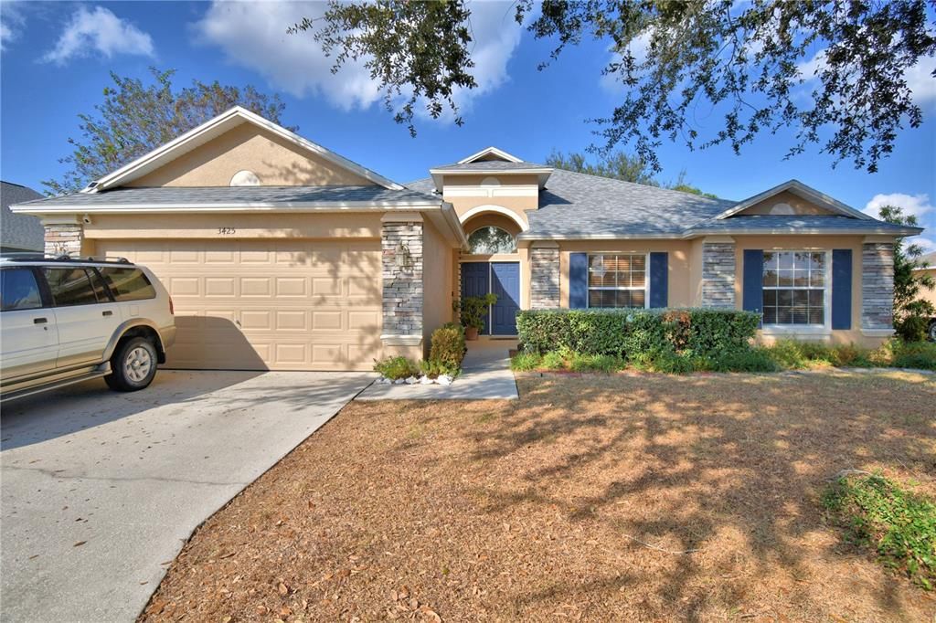 На продажу: $394,900 (4 спален, 2 ванн, 1669 Квадратных фут)