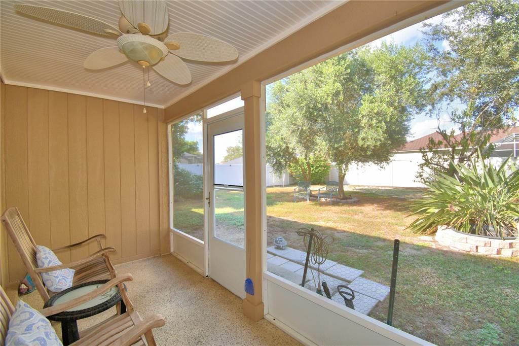 На продажу: $394,900 (4 спален, 2 ванн, 1669 Квадратных фут)