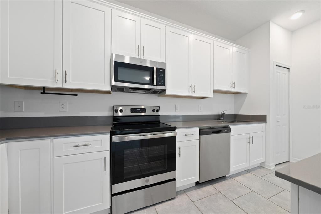 En Renta: $2,200 (3 camas, 2 baños, 1672 Pies cuadrados)