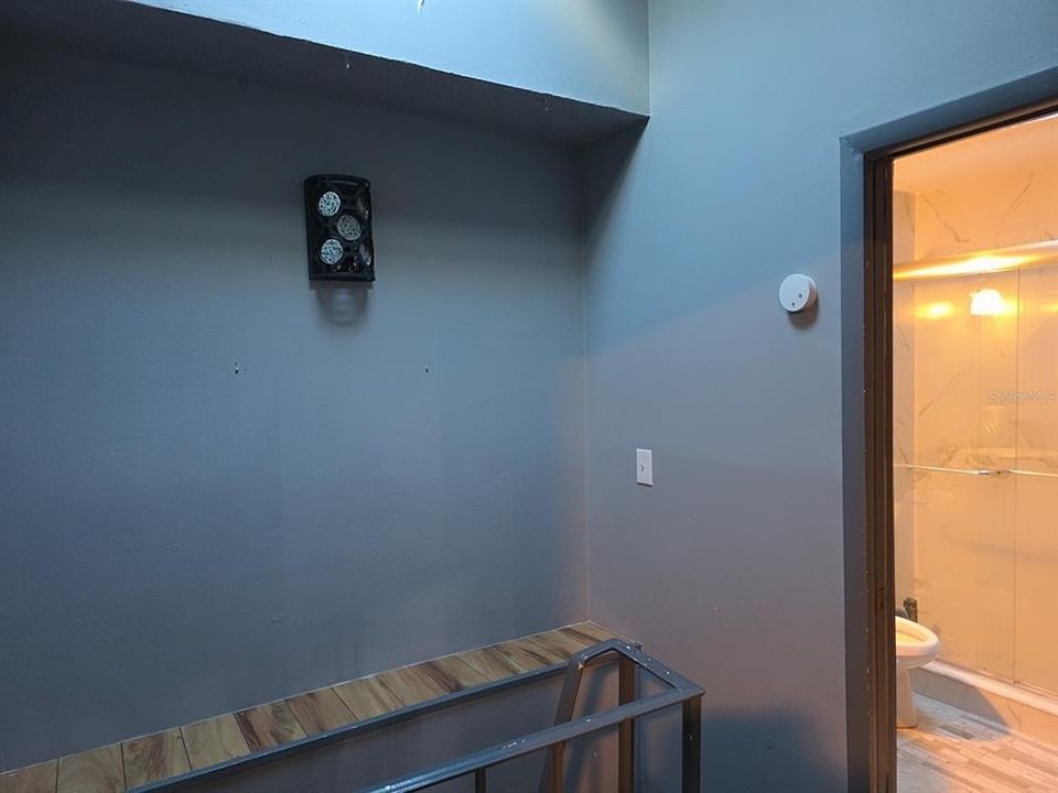 For Sale: $219,900 (4 beds, 3 baths, 1364 Square Feet)