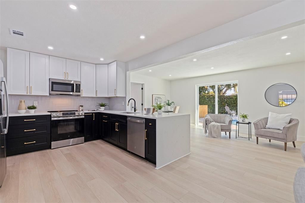 For Sale: $650,000 (4 beds, 2 baths, 1844 Square Feet)