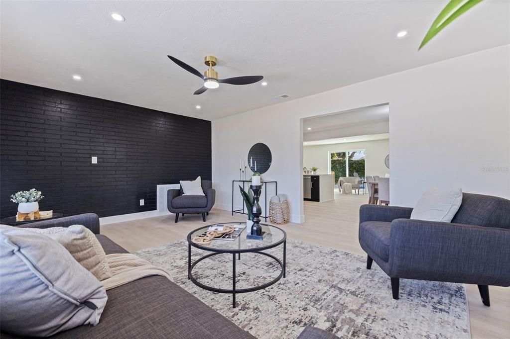 For Sale: $650,000 (4 beds, 2 baths, 1844 Square Feet)