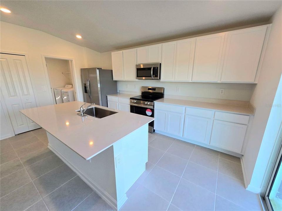 For Rent: $2,110 (3 beds, 2 baths, 1487 Square Feet)