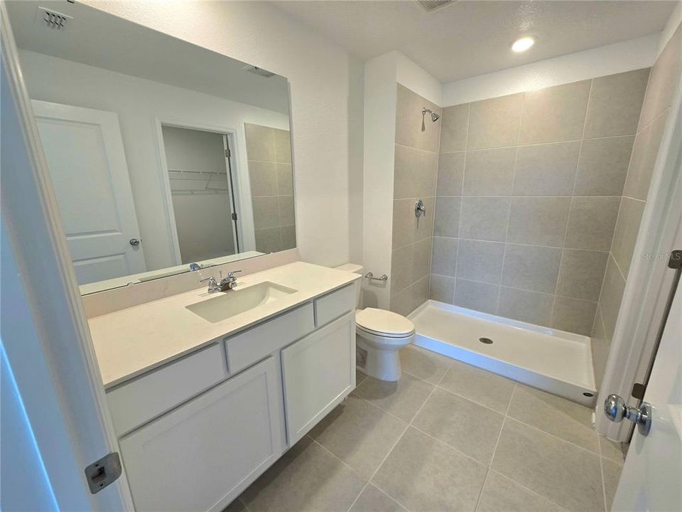 For Rent: $2,110 (3 beds, 2 baths, 1487 Square Feet)