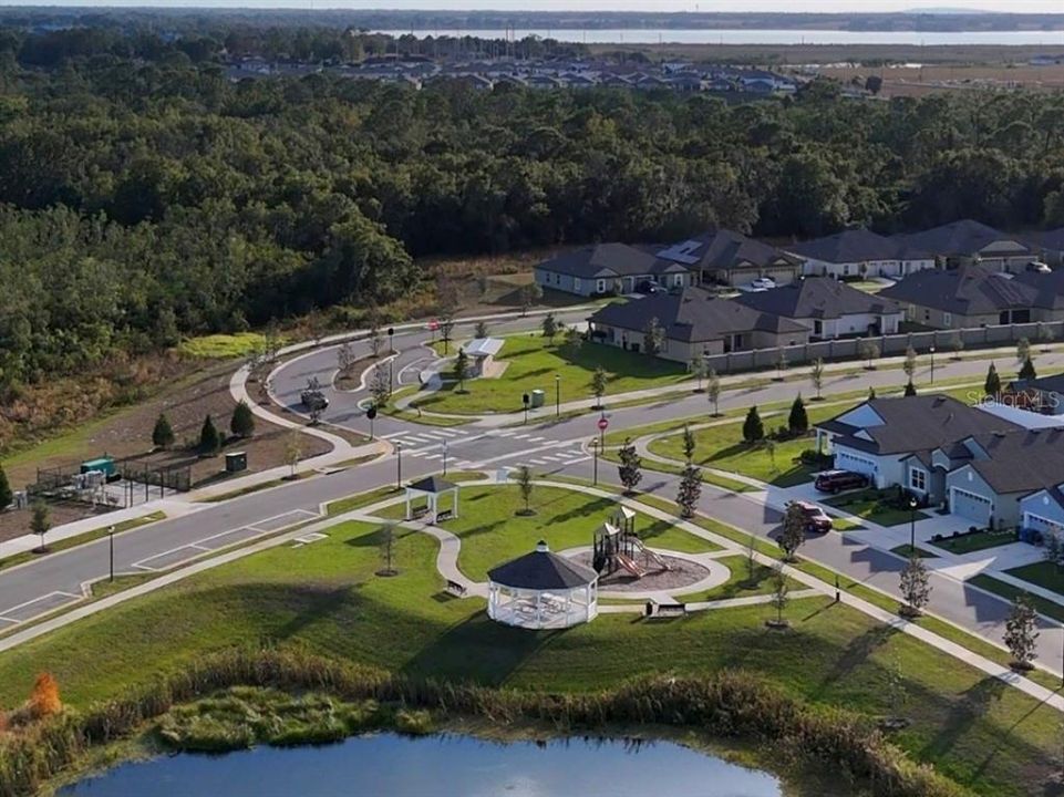 For Rent: $2,110 (3 beds, 2 baths, 1487 Square Feet)