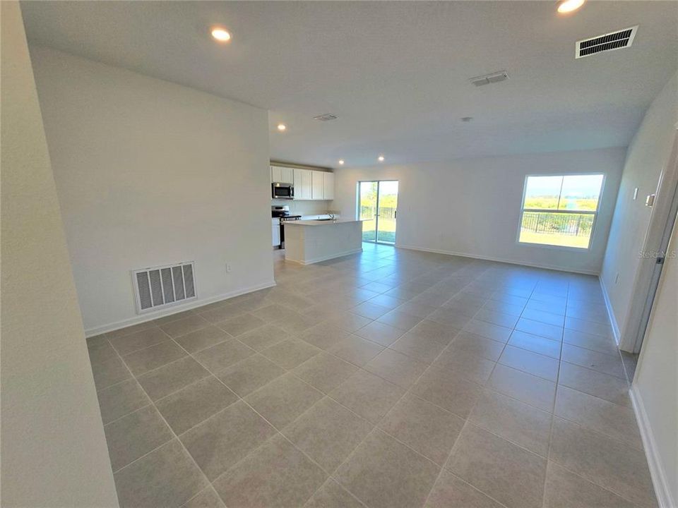 For Rent: $2,110 (3 beds, 2 baths, 1487 Square Feet)