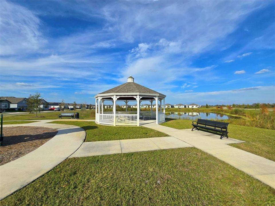 For Rent: $2,110 (3 beds, 2 baths, 1487 Square Feet)