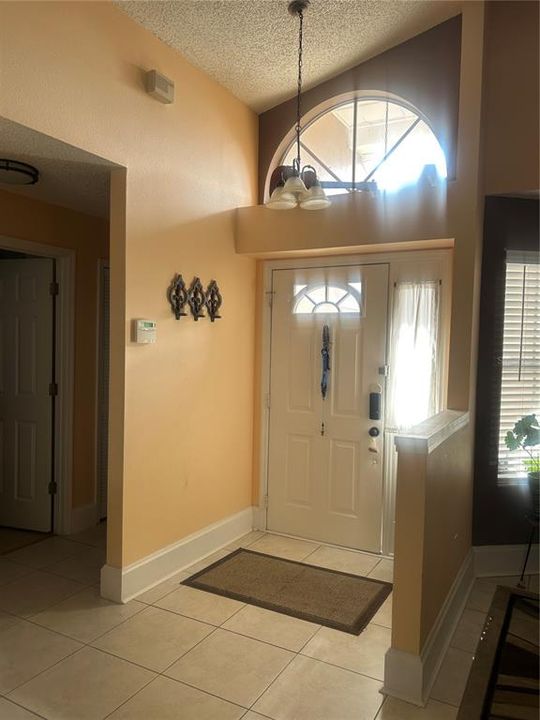 На продажу: $369,000 (3 спален, 2 ванн, 1611 Квадратных фут)