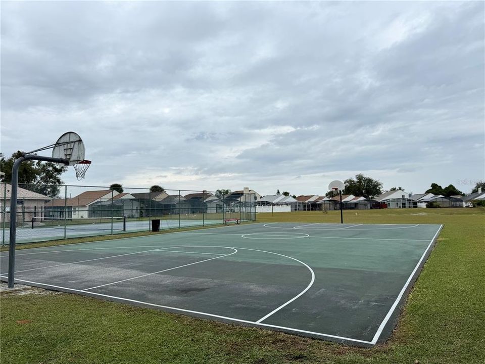 На продажу: $369,000 (3 спален, 2 ванн, 1611 Квадратных фут)