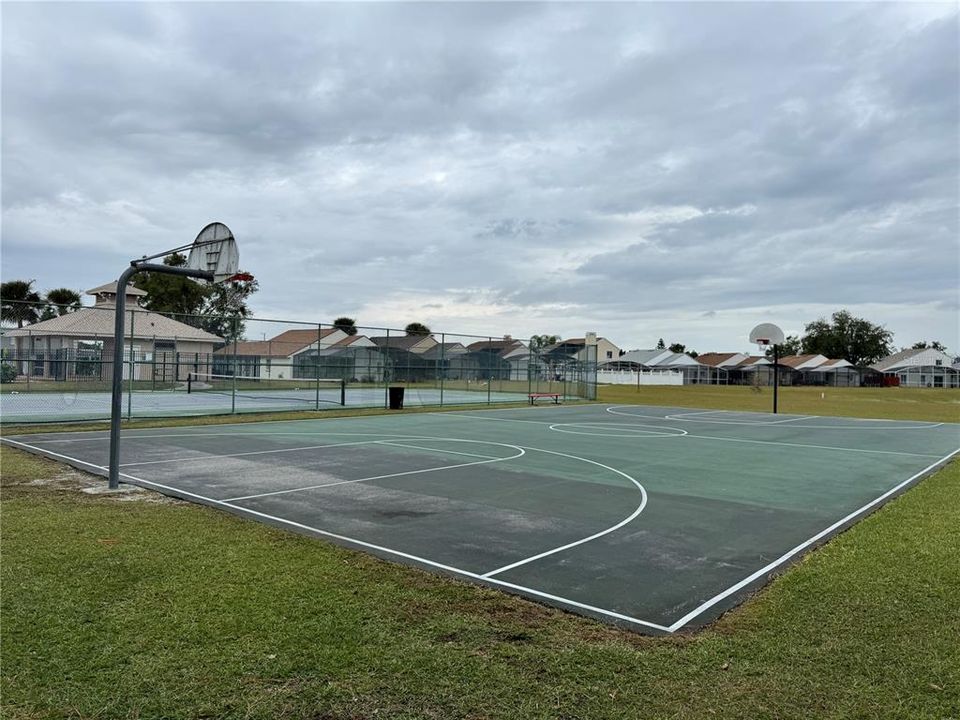 На продажу: $369,000 (3 спален, 2 ванн, 1611 Квадратных фут)