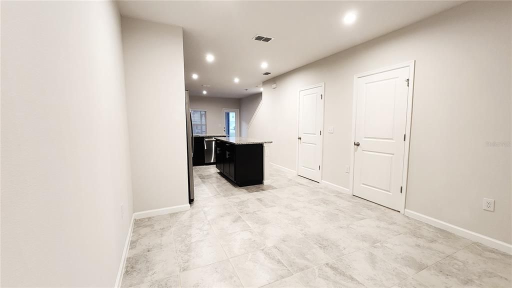 出租: $1,875 (3 贝兹, 2 浴室, 1413 平方英尺)