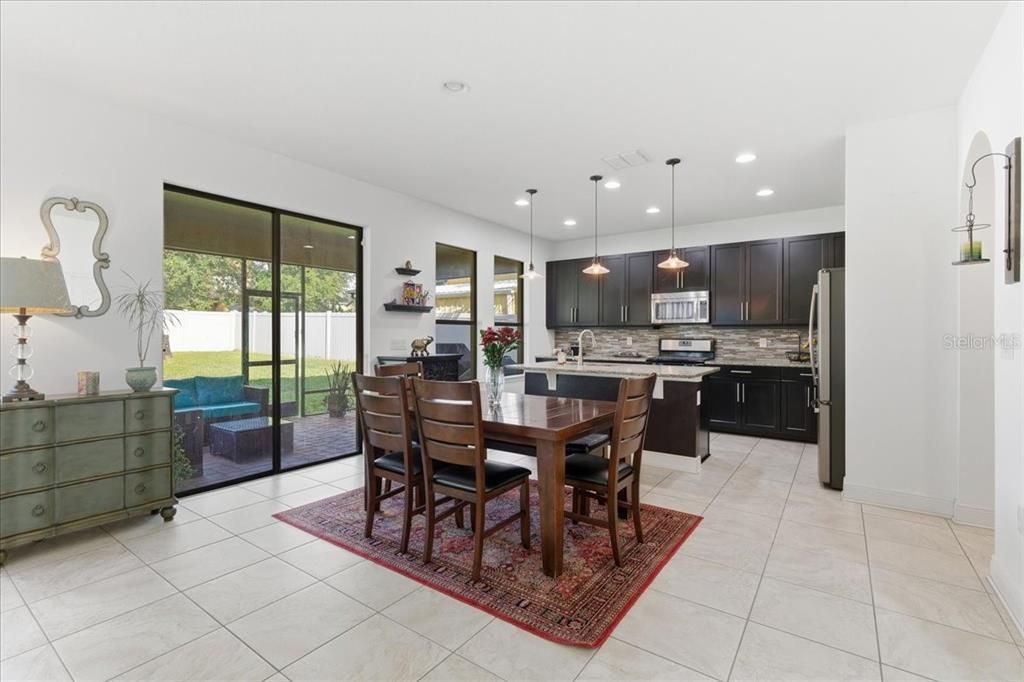 待售: $515,000 (3 贝兹, 2 浴室, 2353 平方英尺)