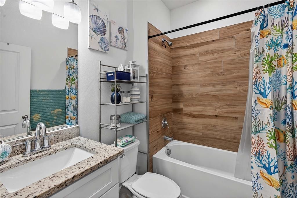 En Venta: $295,000 (4 camas, 2 baños, 1445 Pies cuadrados)