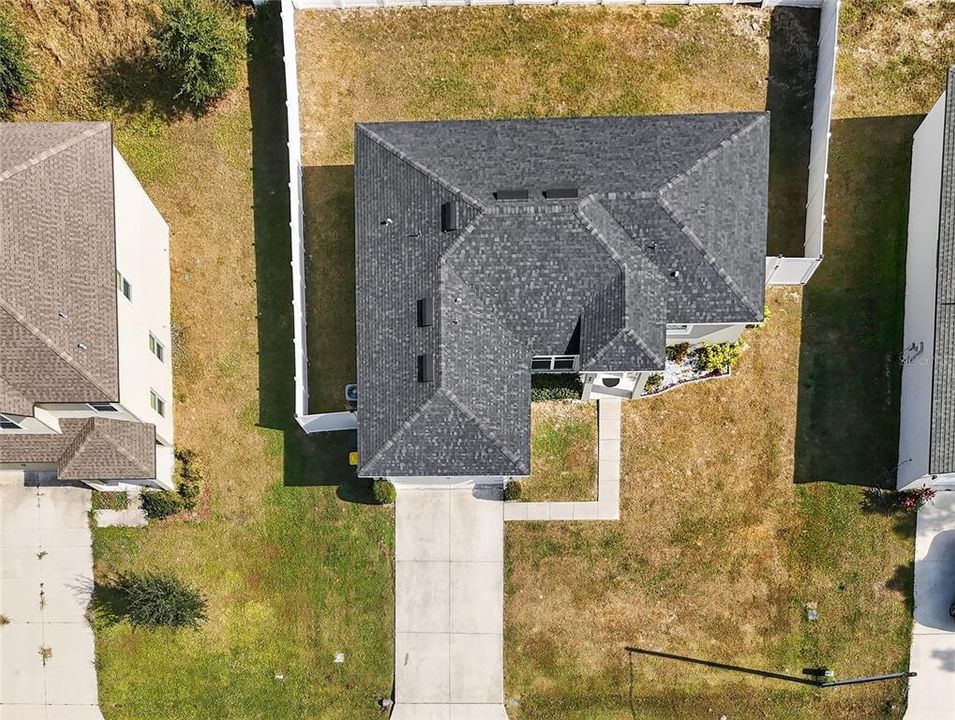 En Venta: $295,000 (4 camas, 2 baños, 1445 Pies cuadrados)